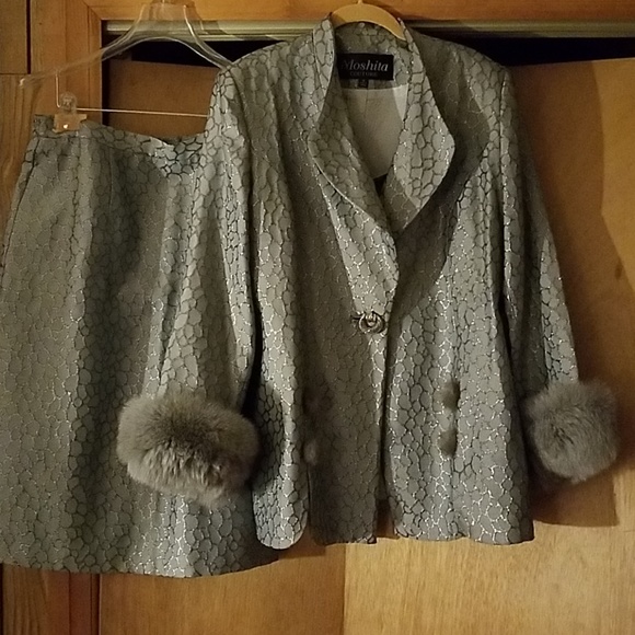 Suit - Picture 2 of 5